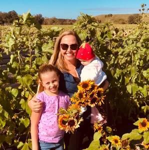 Meet your Posher, Ana-klara